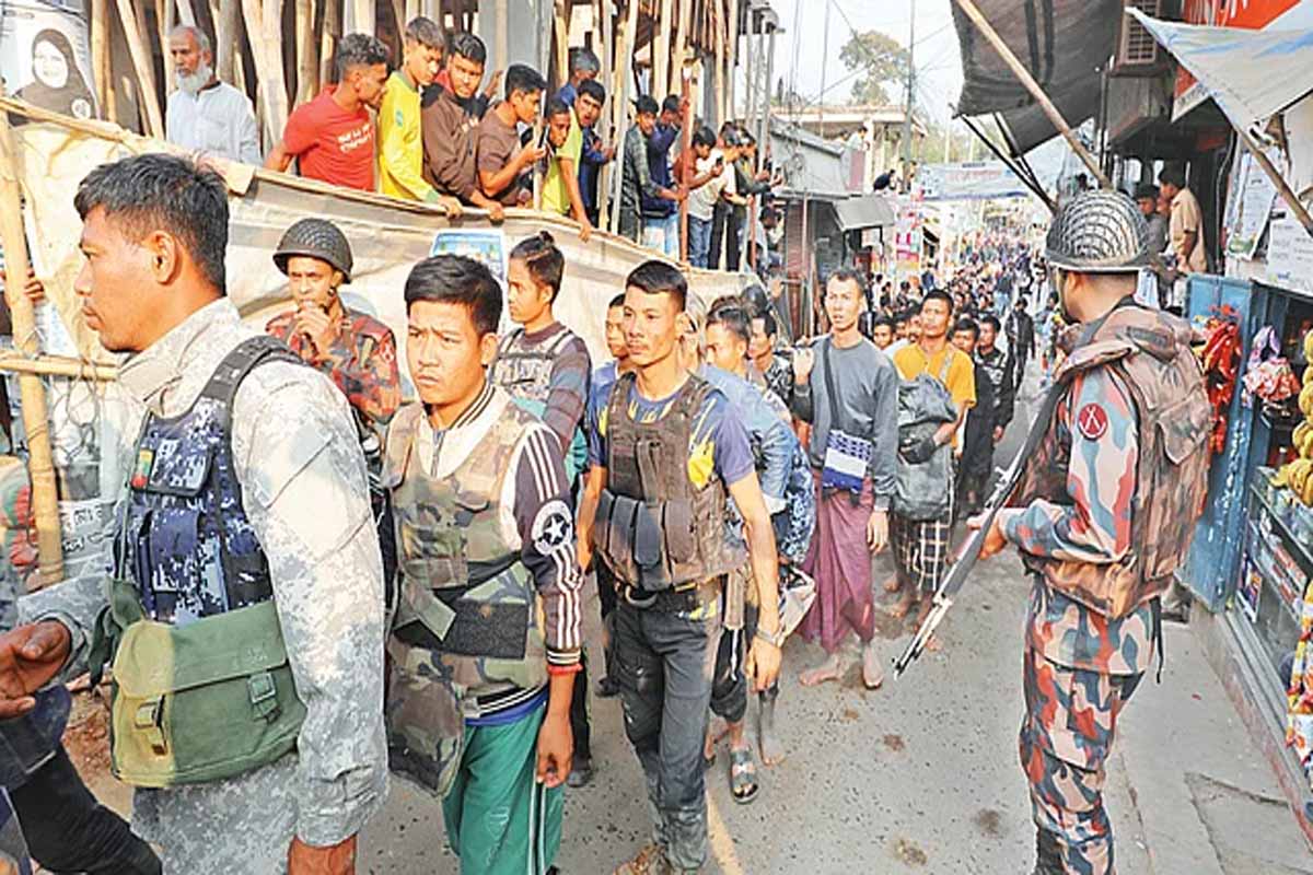 বাংলাদেশ সীমান্তের কাছে মিয়ানমার বাহিনীর দুই চৌকি আরাকান আর্মির দখলে