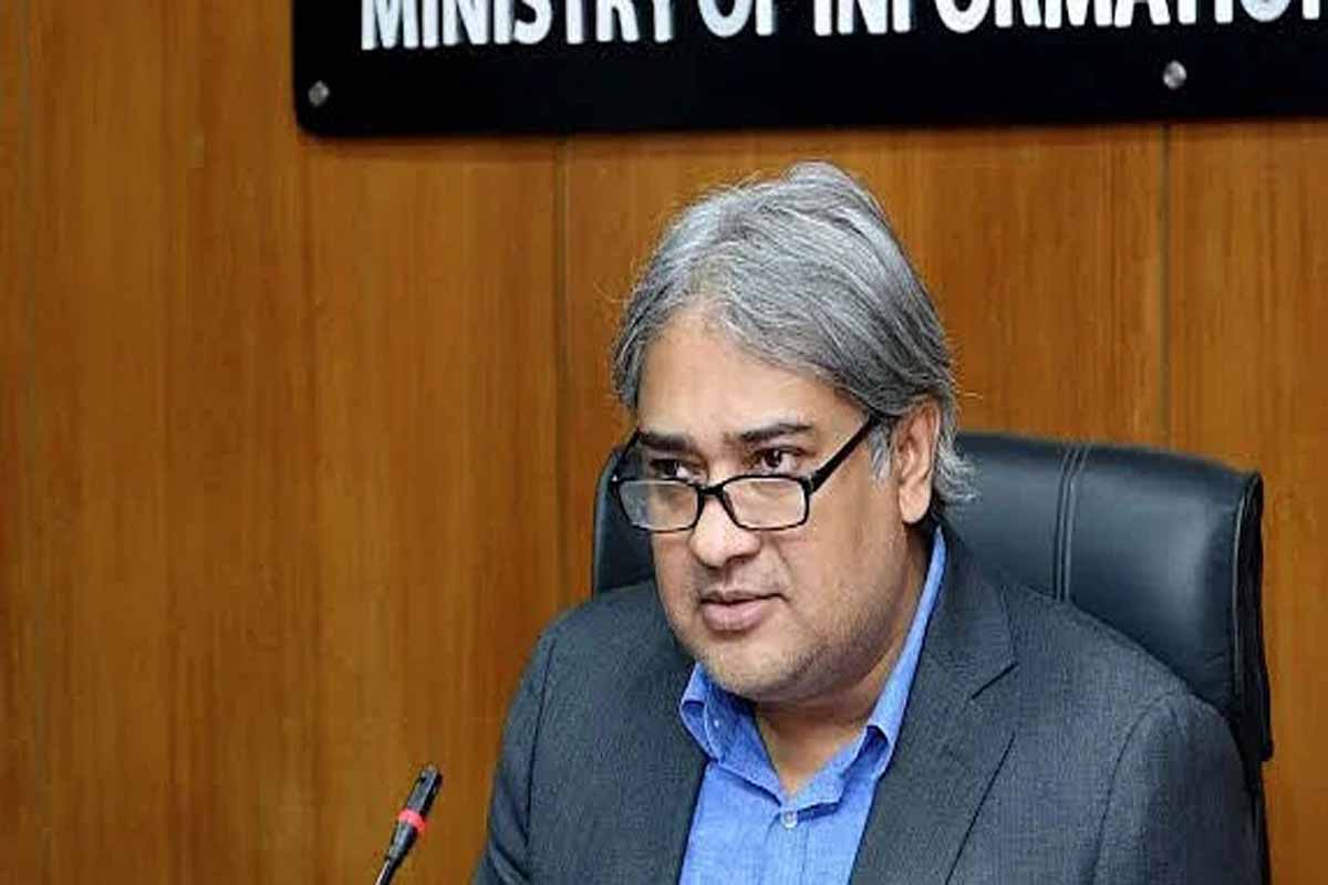 ফেসবুক-ইউটিউবকে জবাবদিহির আওতায় আনতে পদক্ষেপ নেওয়া হবে: তথ্য প্রতিমন্ত্রী