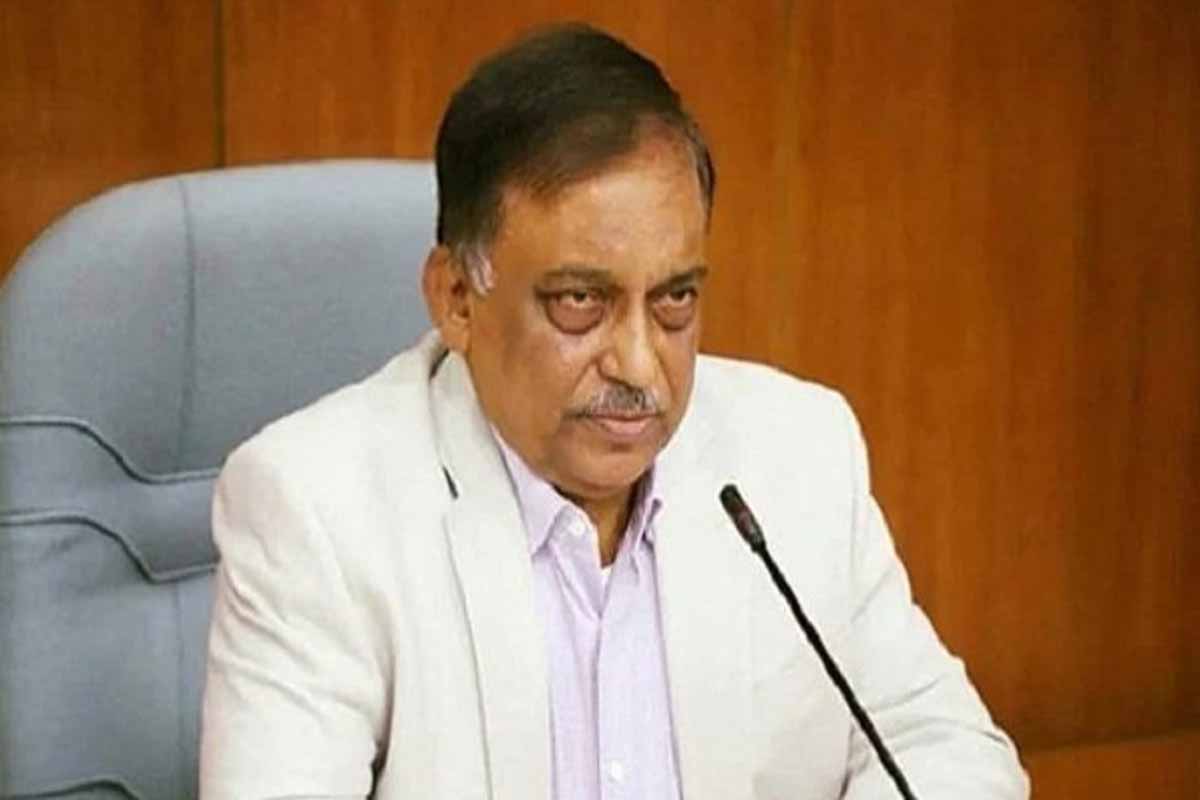 সৌদি প্রবাসীদের সঠিক সময়ে পাসপোর্ট দেওয়ার নির্দেশ স্বরাষ্ট্রমন্ত্রীর