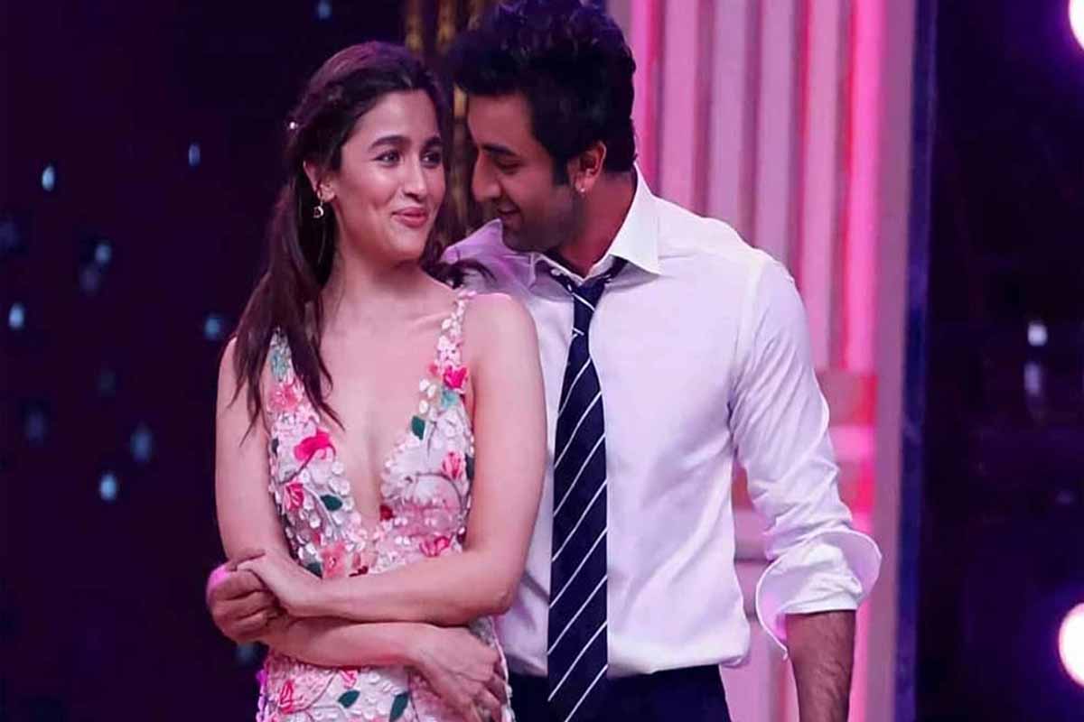 শীর্ষ ধনীর ছেলের বিয়েতে নাচবেন রণবীর-আলিয়া, পারিশ্রমিক কত শীর্ষ ধনীর ছেলের বিয়েতে নাচবেন রণবীর-আলিয়া, পারিশ্রমিক কত