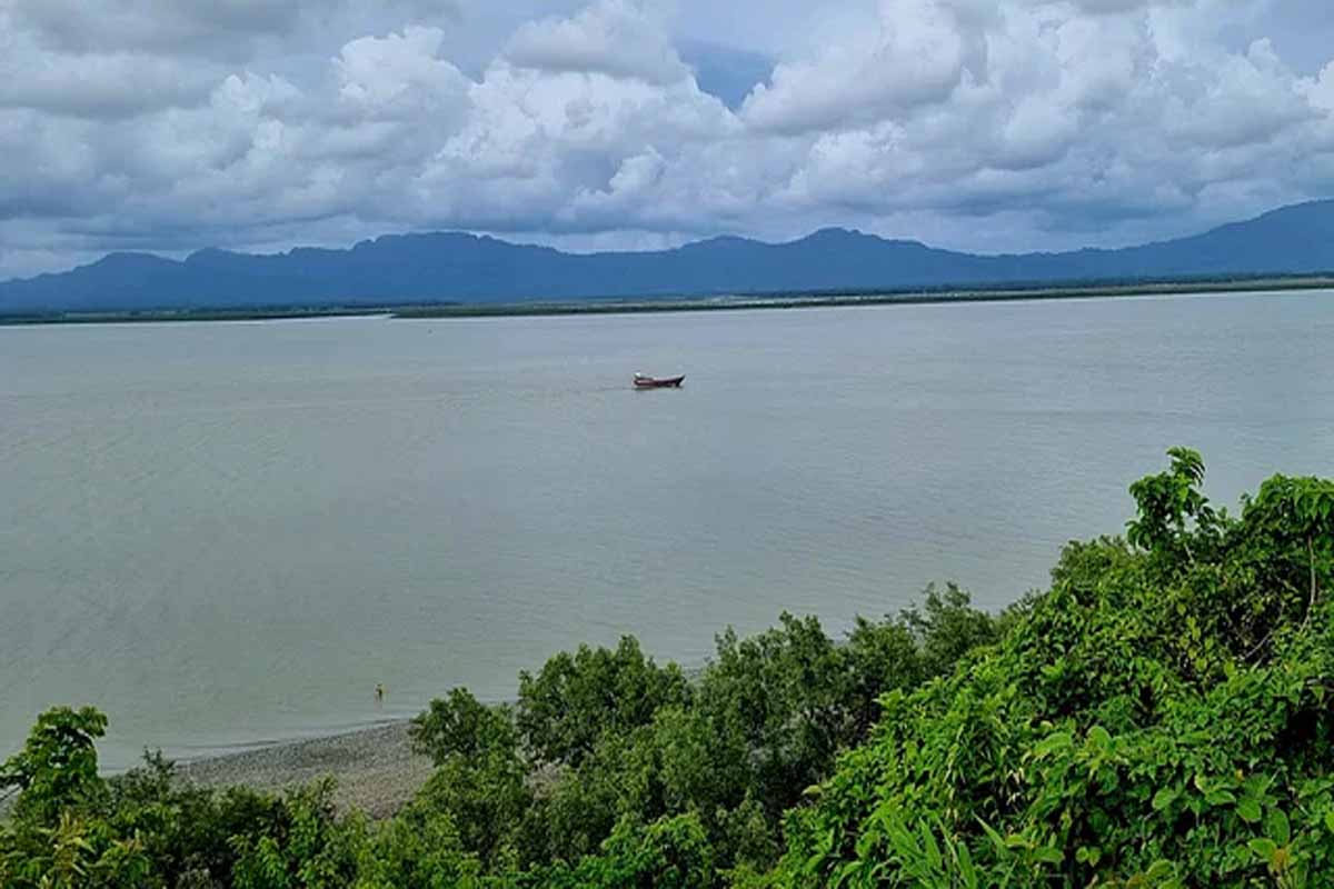 তিন দিন পর ওপারে আবার গোলাগুলি, বিকট শব্দে কাঁপল শাহপরীর দ্বীপ