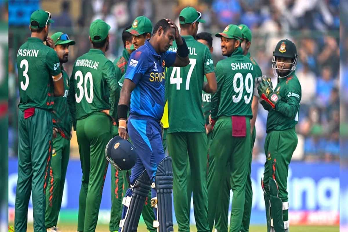 সাকিবকে ছাড়াই শ্রীলঙ্কা সিরিজ, ফিরলেন মাহমুদউল্লাহ