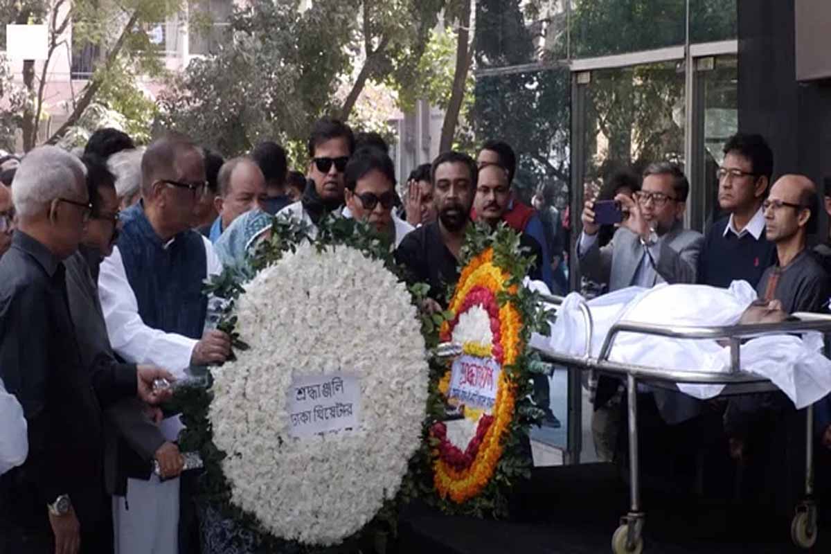 ফুলেল শ্রদ্ধায় আহমেদ রুবেলকে শেষবিদায়, গাজীপুরে দাফন