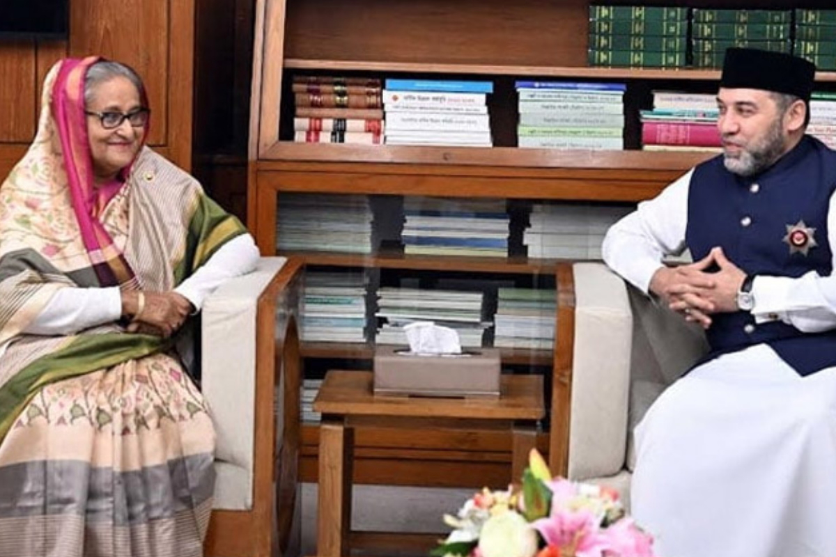 বড় পীরের মাজার জিয়ারতে প্রধানমন্ত্রীকে আমন্ত্রণ