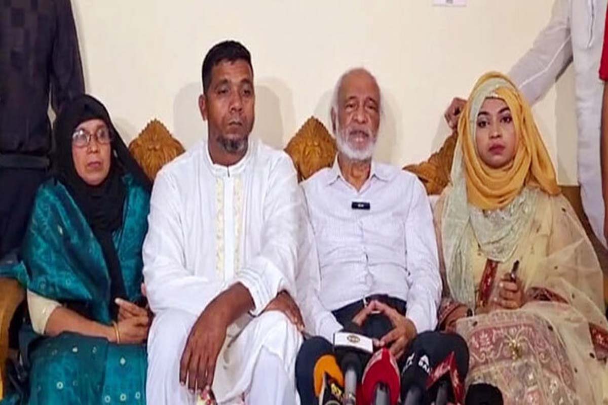 সরকার ভিন্নমত প্রকাশের সুযোগ দিচ্ছে না :  মঈন খান