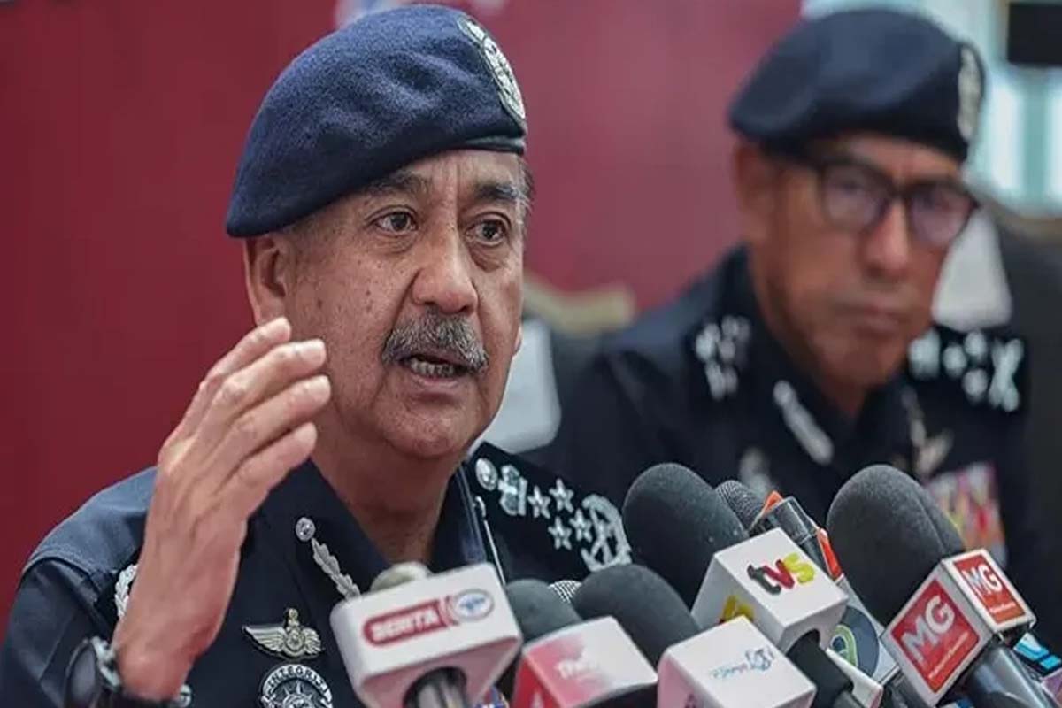 মালয়েশিয়ায় অস্ত্রসহ ইসরায়েলি নাগরিক গ্রেপ্তার : দেশজুড়ে সতর্কতা জারি