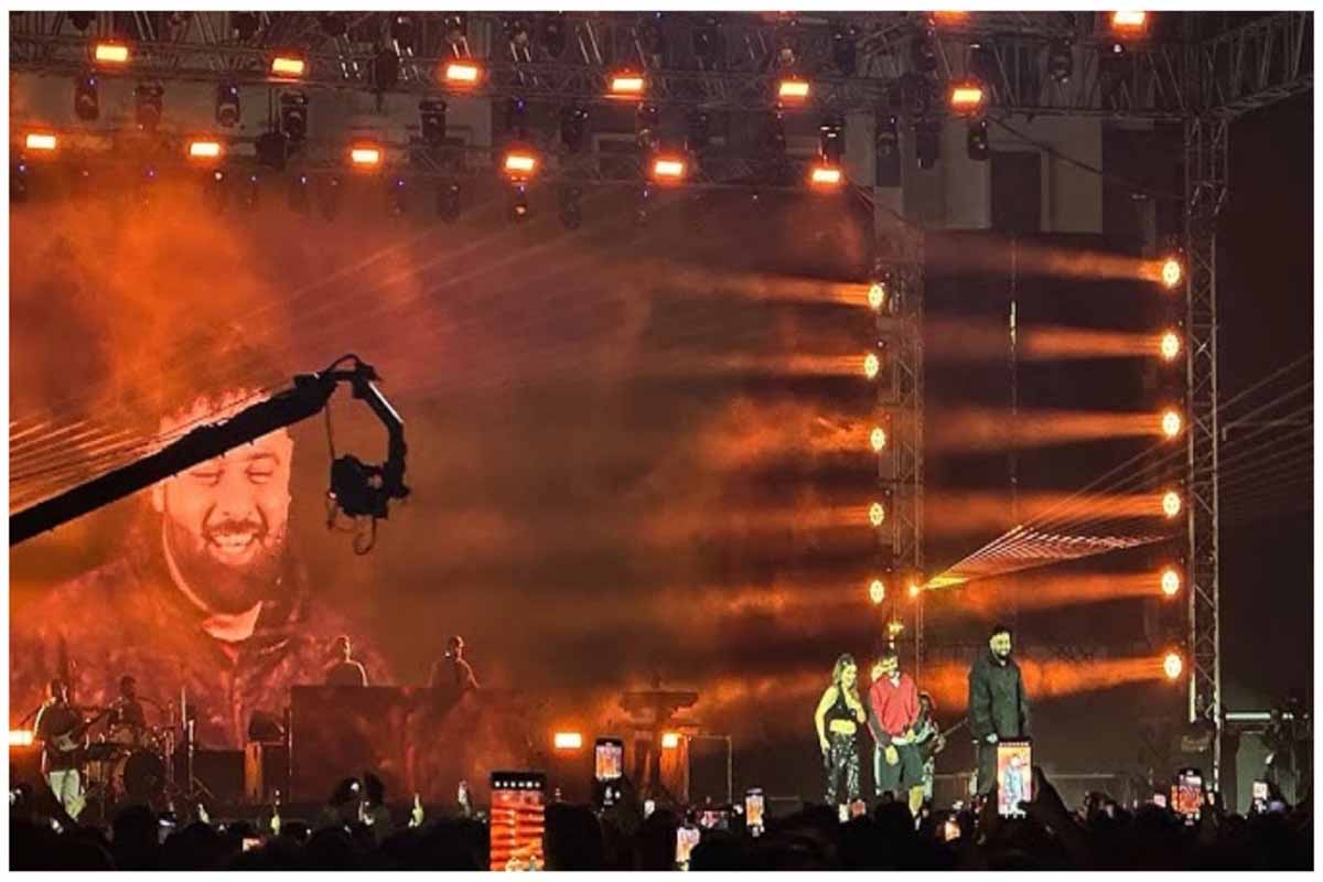 বেদনার শহর রাঙিয়ে গেলেন বাদশাহ