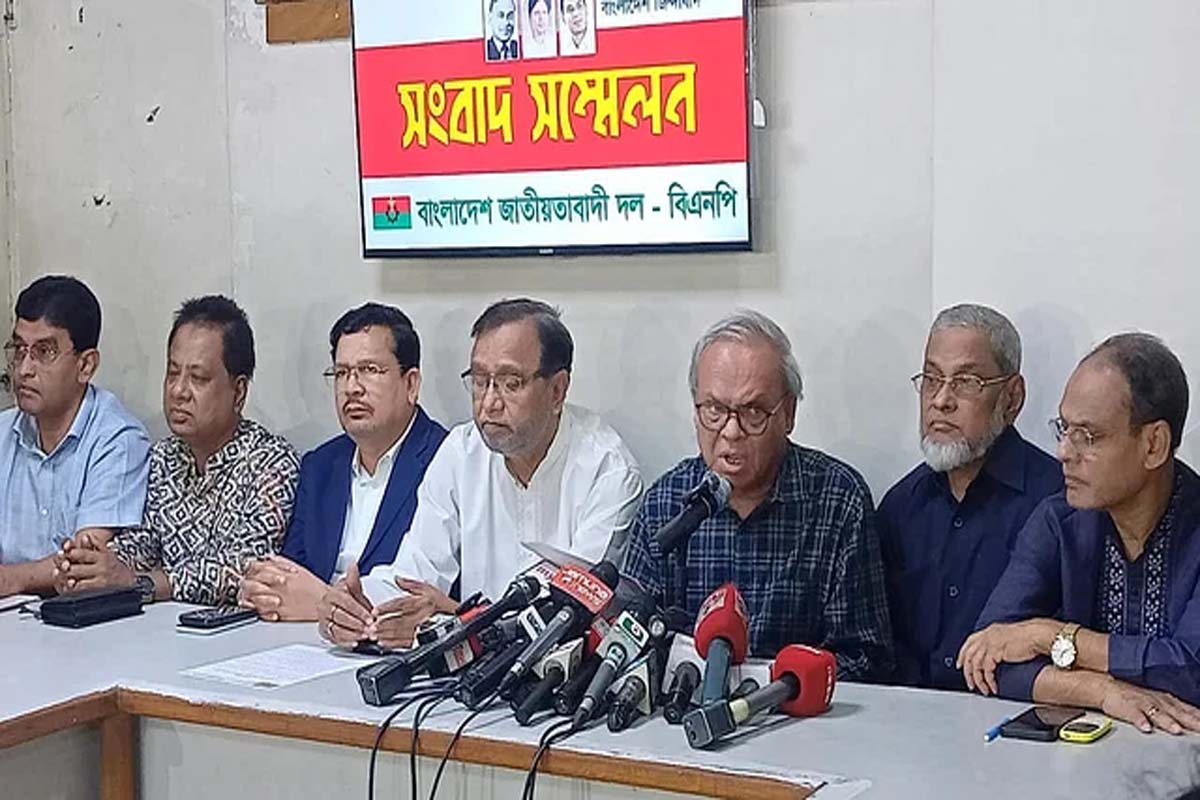 মন্ত্রীরা রোজাদার মানুষের সঙ্গে ‘মশকরা’ করছেন: রিজভী