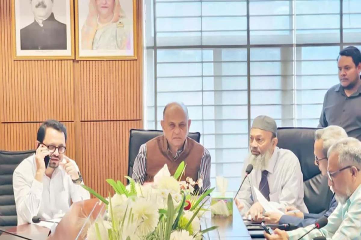 গাজীপুরে দগ্ধ ৩২ জনের কেউই শঙ্কামুক্ত নন :স্বাস্থ্যমন্ত্রী