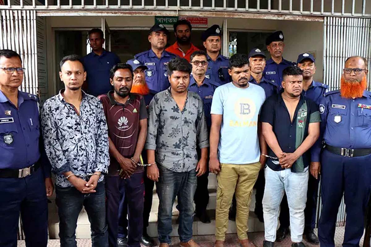 নাটোরে আদালত চত্বরে বিচারপ্রার্থীর ওপর হামলা, যুবলীগের ৫ কর্মী আটক