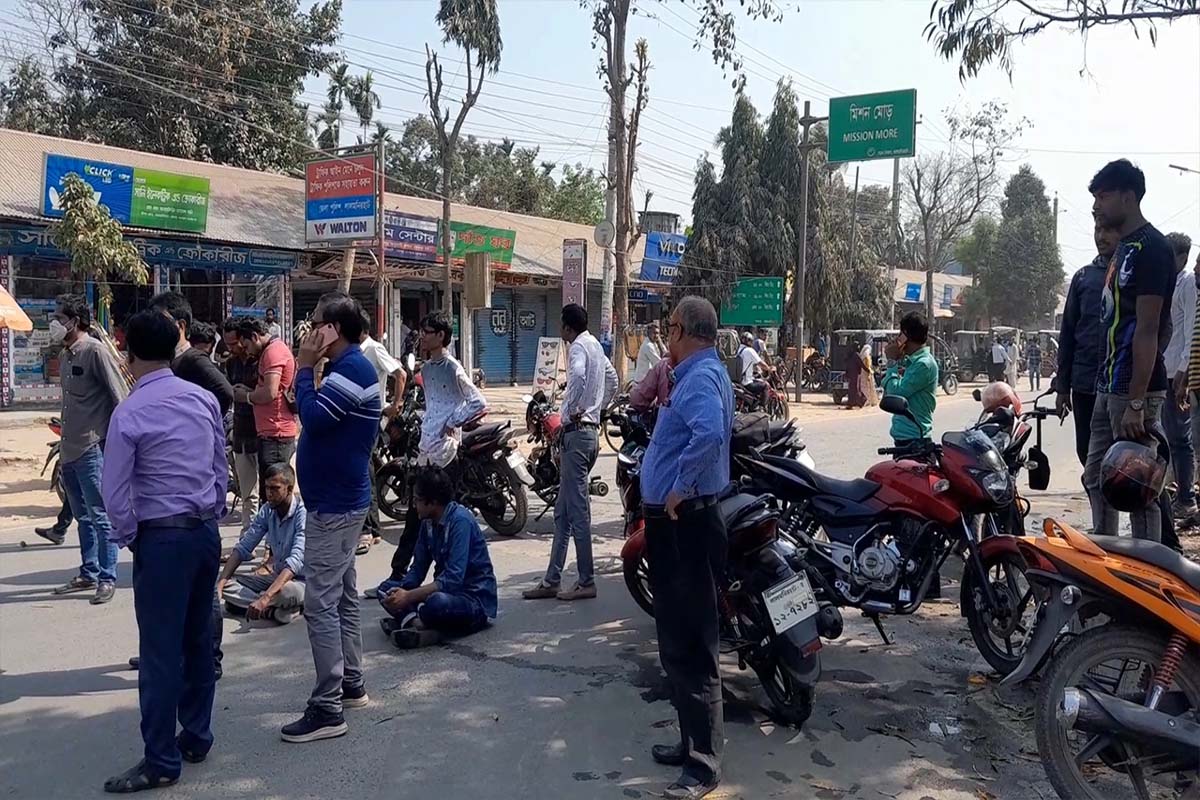 ৫ সাংবাদিককে তালাবদ্ধ রেখে জেলে দেওয়ার চেষ্টা এসিল্যান্ডের বিরুদ্ধে