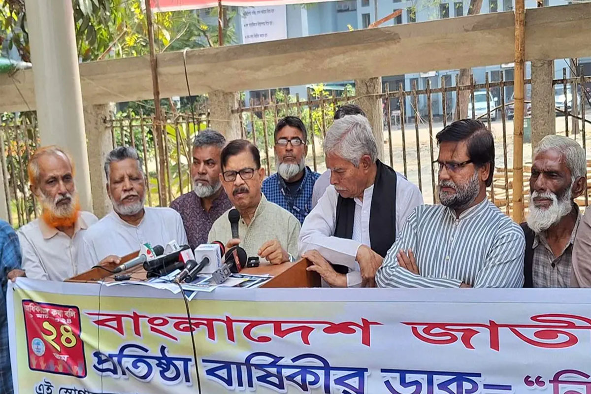 লড়াই চালিয়ে যেতে হবে : মান্না
