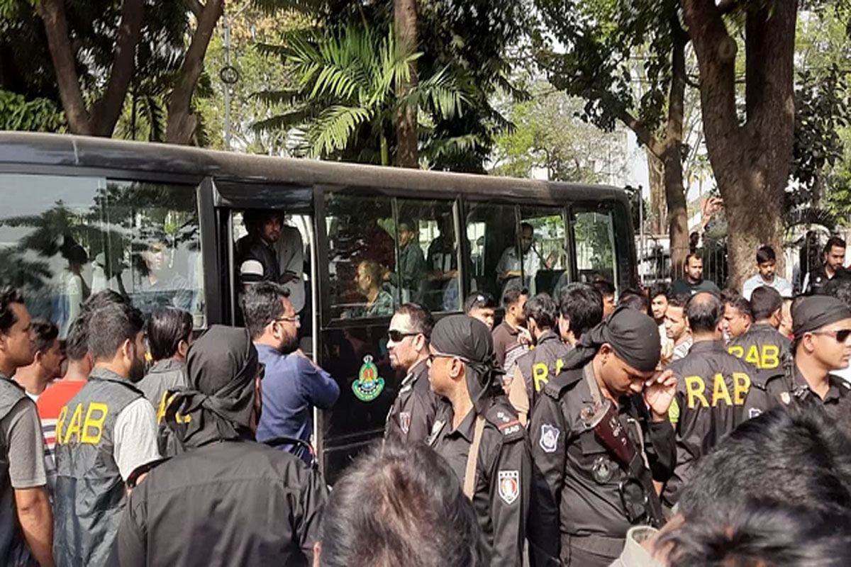 ঢাকা মেডিকেলে ৫৮ দালালকে বিভিন্ন মেয়াদে সাজা