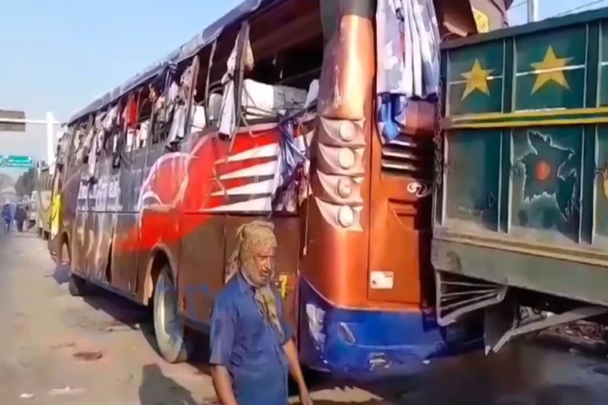 ভাঙ্গায় যাত্রীবাহী বাস উল্টে তিনজনের মৃত্যু, আহত ১০