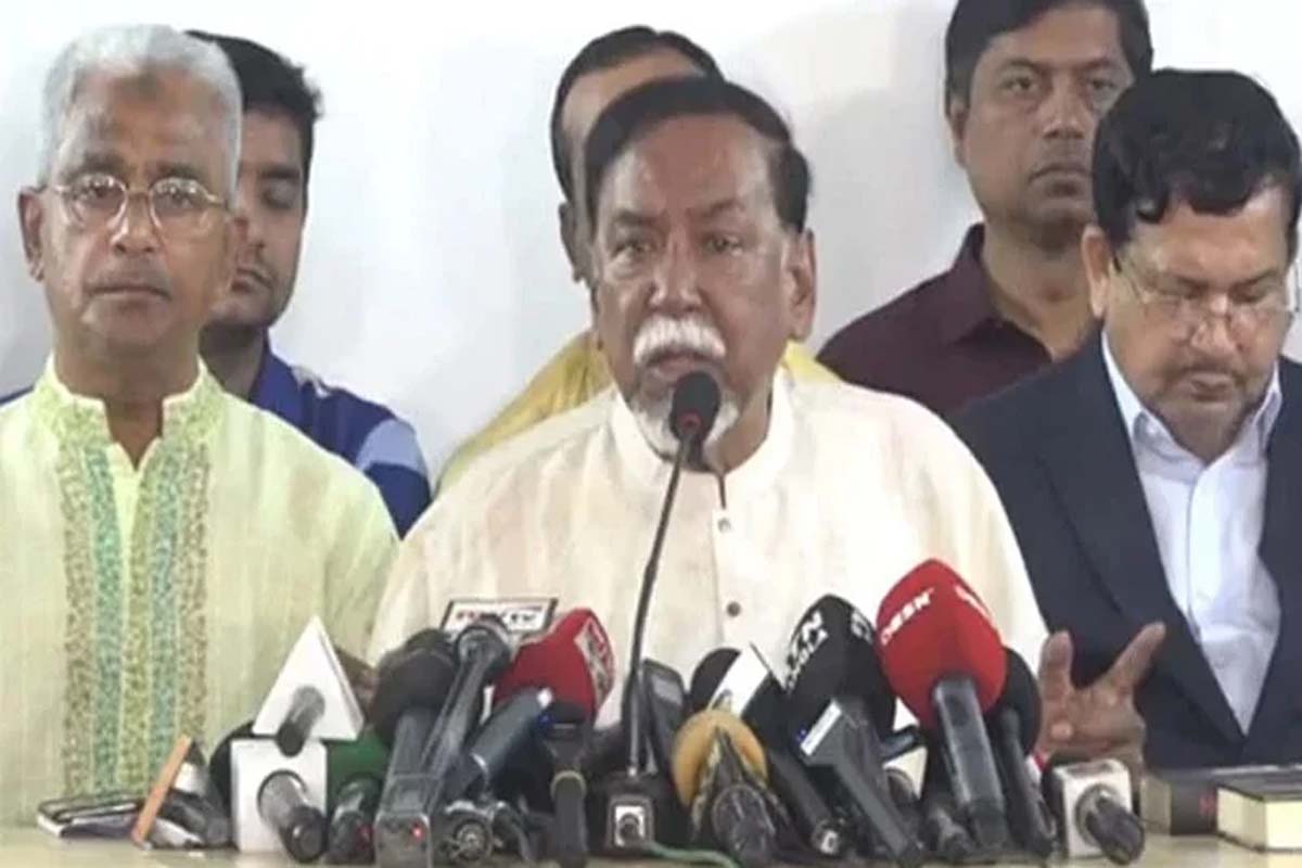 মোবাইল-ল্যাপটপ রেখে ছাত্রদের রাজপথে নেমে আসার আহ্বান হাফিজের