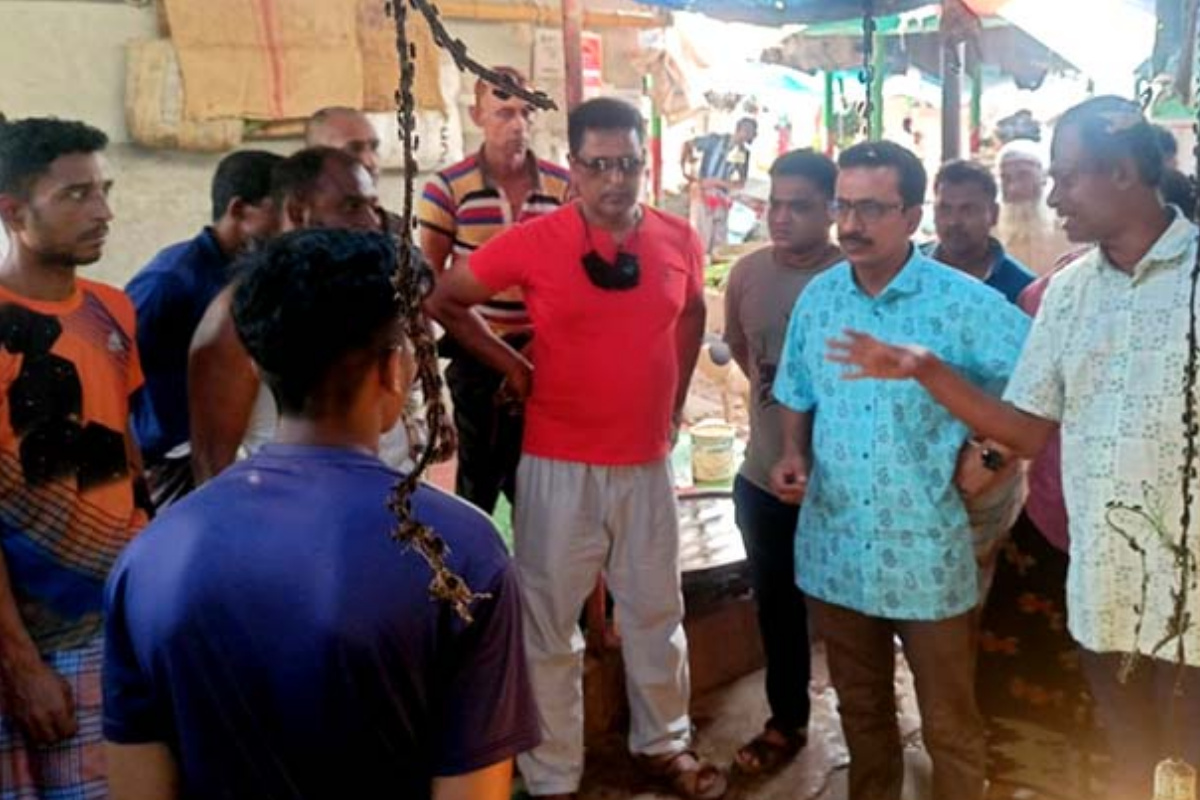 পহেলা বৈশাখে গরুর পচা কলিজা বিক্রি, ব্যবসায়ীকে জরিমানা