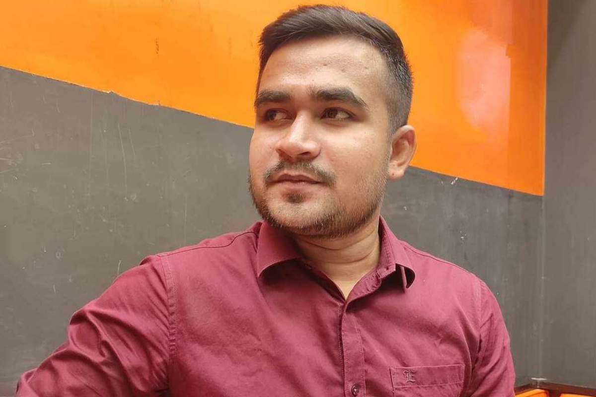 স্বাক্ষর জালিয়াতি করে বোনের টাকা আত্মসাত, এলএ অফিসে শুনানী