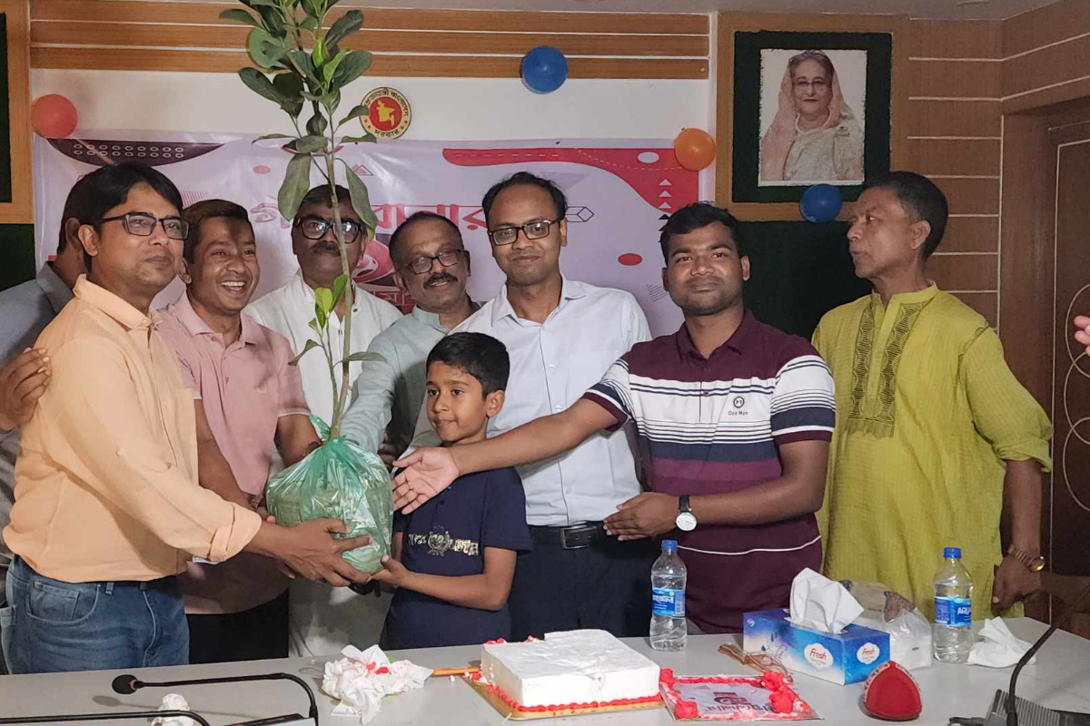 ঠাকুরগাঁওয়ে সময় টেলিভিশনের প্রতিষ্ঠাবার্ষিকী পালন
