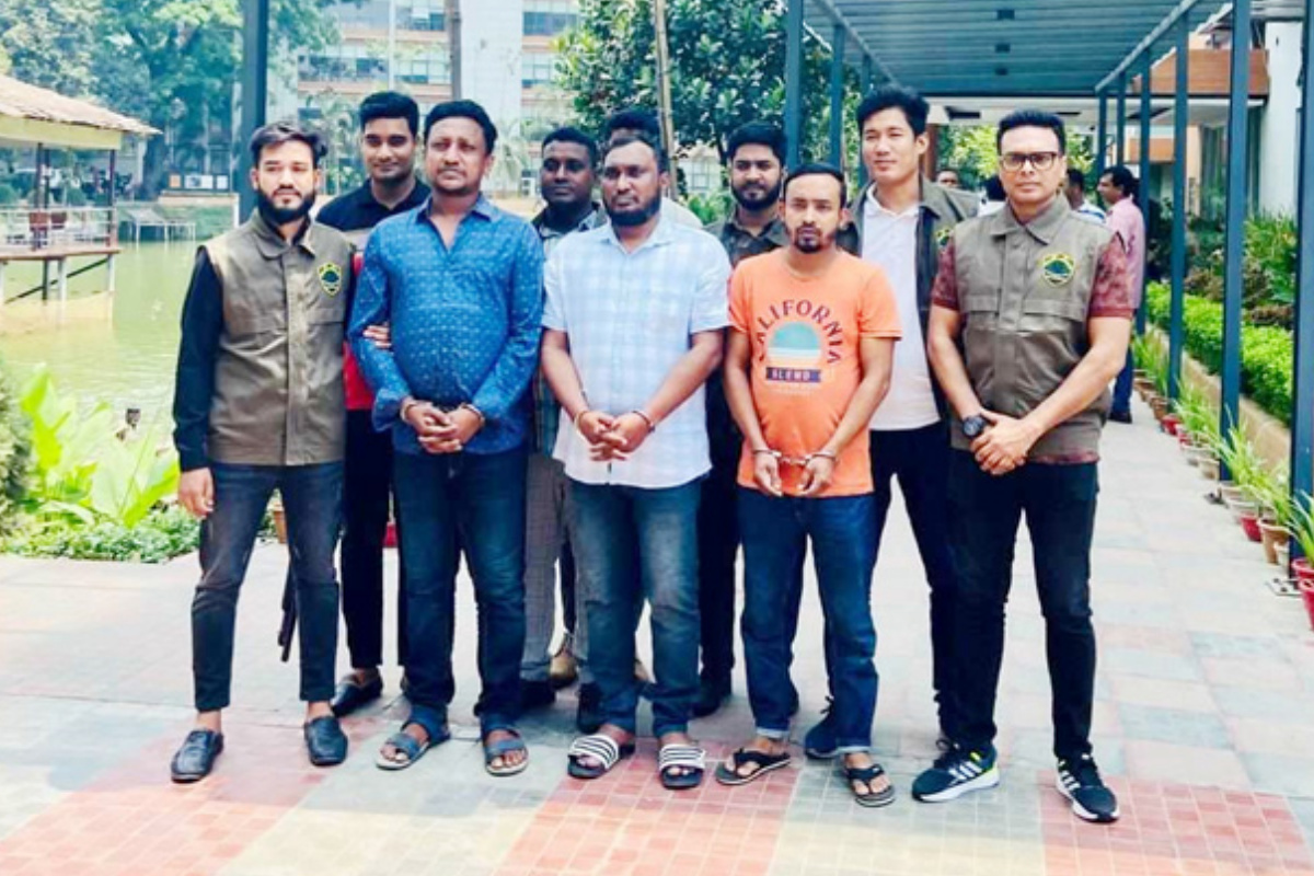বিএনপির শীর্ষ নেতাদের নির্দেশে বাসে আগুন দিয়ে হত্যা বিএনপির শীর্ষ নেতাদের নির্দেশে বাসে আগুন দিয়ে হত্যা