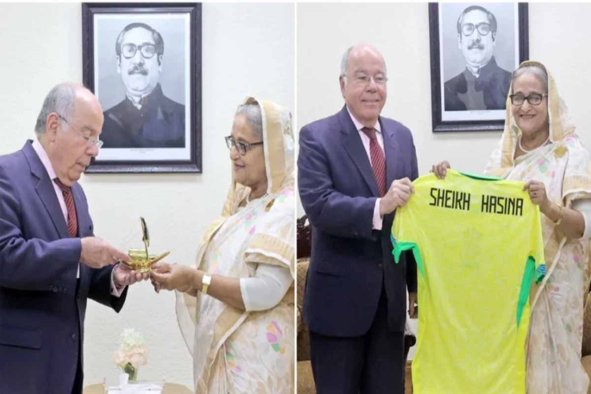 ব্রাজিলের জার্সি উপহার পেলেন প্রধানমন্ত্রী