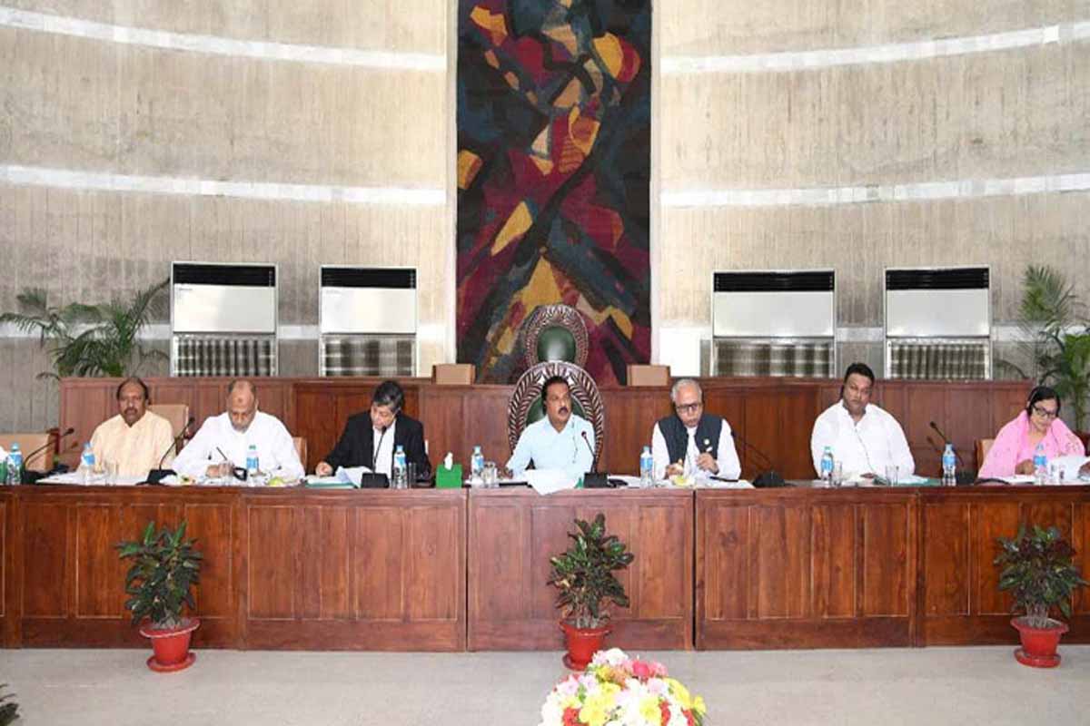 অর্থ সাশ্রয় করে কাজের গুণগত মান অক্ষুণ্ন রাখার নির্দেশনা