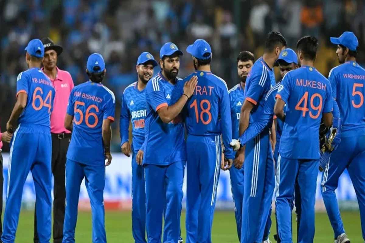 বড় চমক রেখে ভারতের বিশ্বকাপ দল ঘোষণা