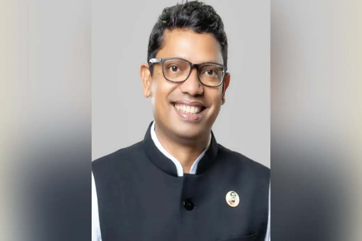 শ্যালকের প্রার্থিতা প্রত্যাহারের নির্দেশ দিলেন পলক