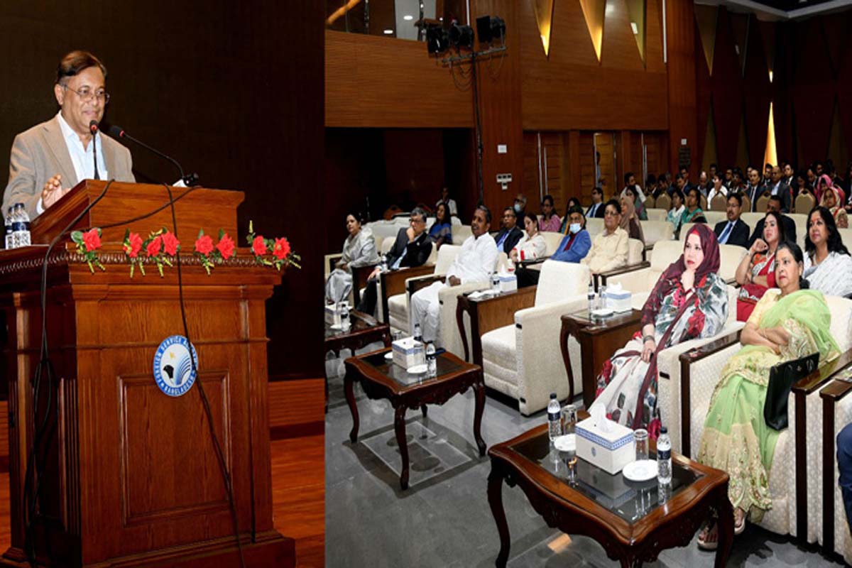 ‘লালজমিনের মতো মুক্তিযুদ্ধের ওপর আরও নাটক হওয়া দরকার’
