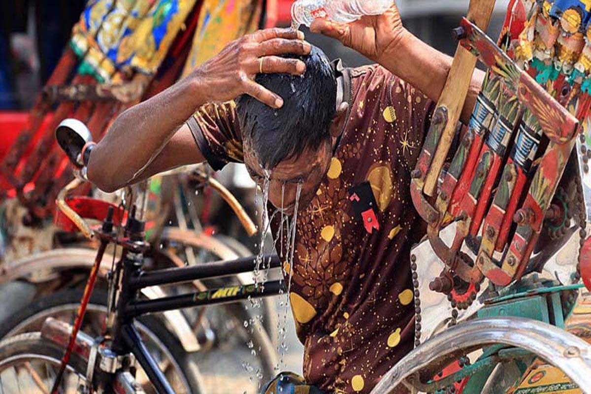 হিট স্ট্রোকের ঝুঁকি কমাতে যে নির্দেশনা দিলো স্বাস্থ্য অধিদপ্তর