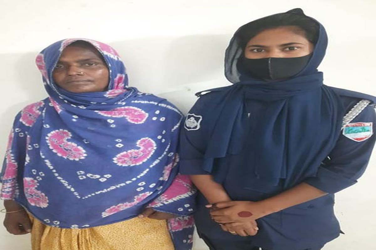 নড়াইলের সাজাপ্রাপ্ত মহিলা আসামি গ্রেফতার
