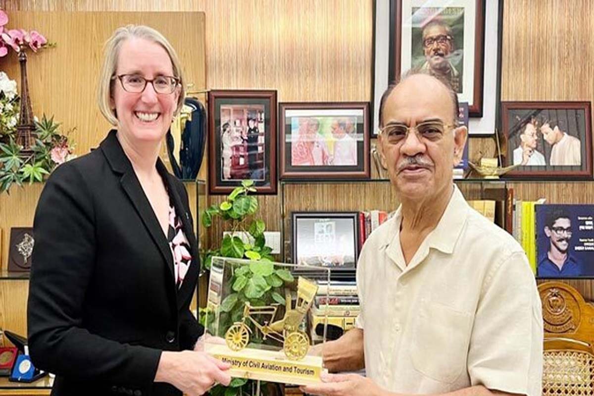 এভিয়েশন শিল্পের উন্নয়নে সহযোগিতা করতে চায় যুক্তরাজ্য