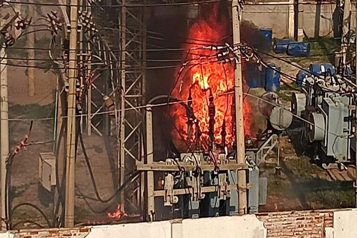 গাজীপুরে পল্লী বিদ্যুৎ অফিসে লাগা আগুন নিয়ন্ত্রণে