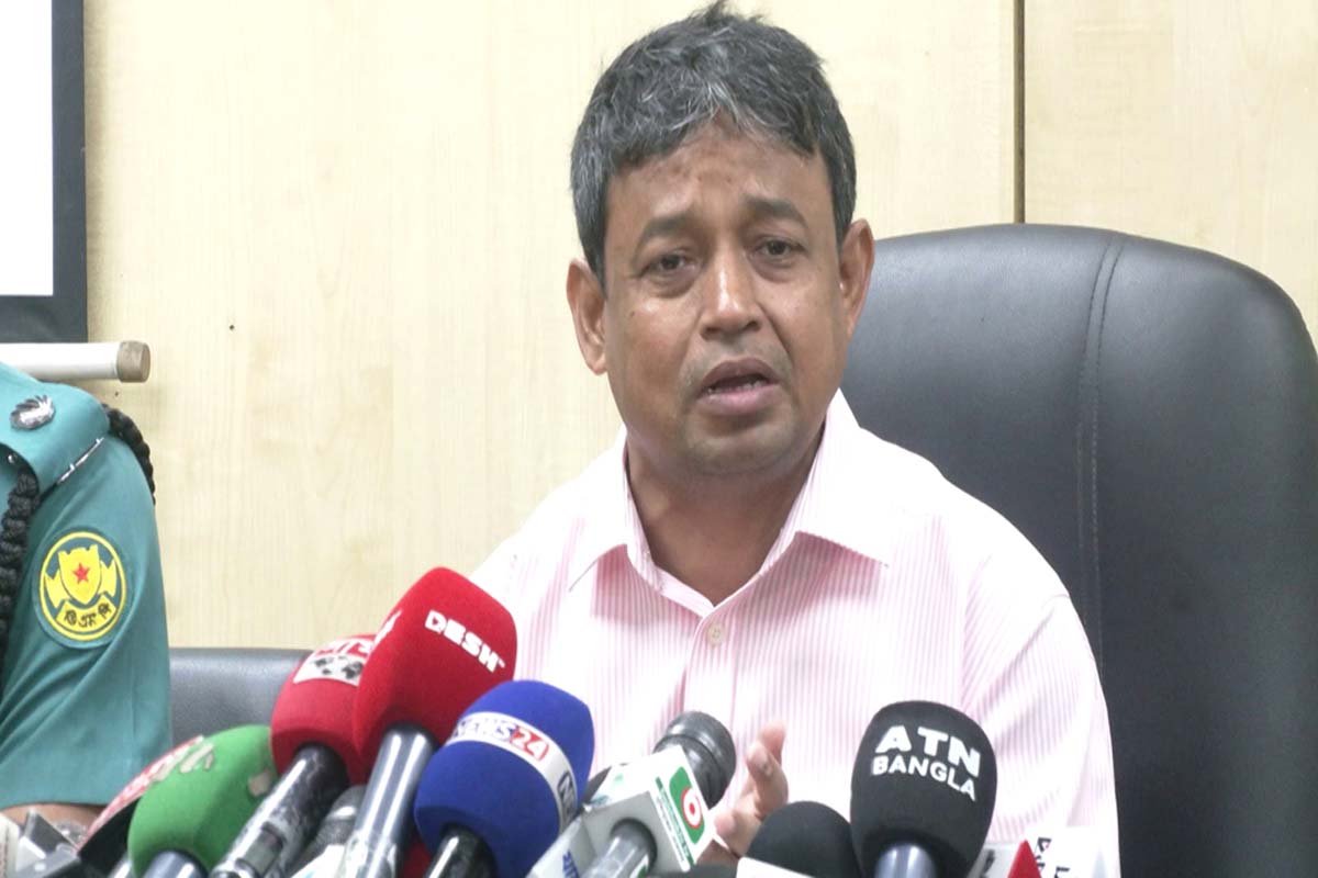 শিক্ষক নিয়োগে চুক্তি ১৪ লাখ টাকায়, ঢাবি শিক্ষার্থীসহ গ্রেপ্তার ৫