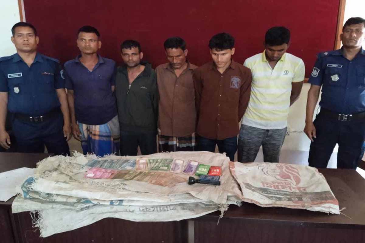 ঠাকুরগাঁওয়ে ৫ জুয়াড়ি আটক
