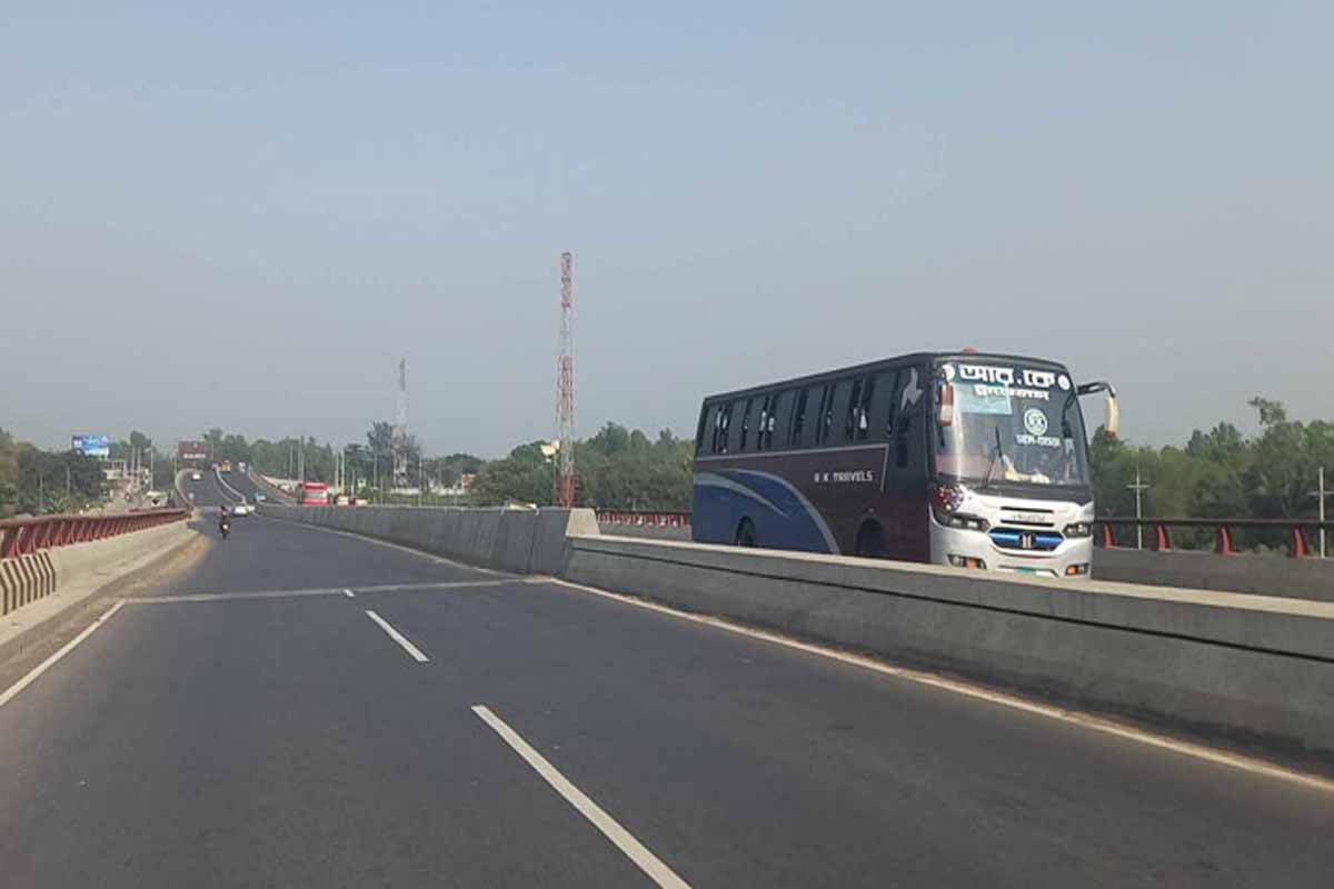 বঙ্গবন্ধু সেতুর ঢাকাগামী লেন খুলেছে