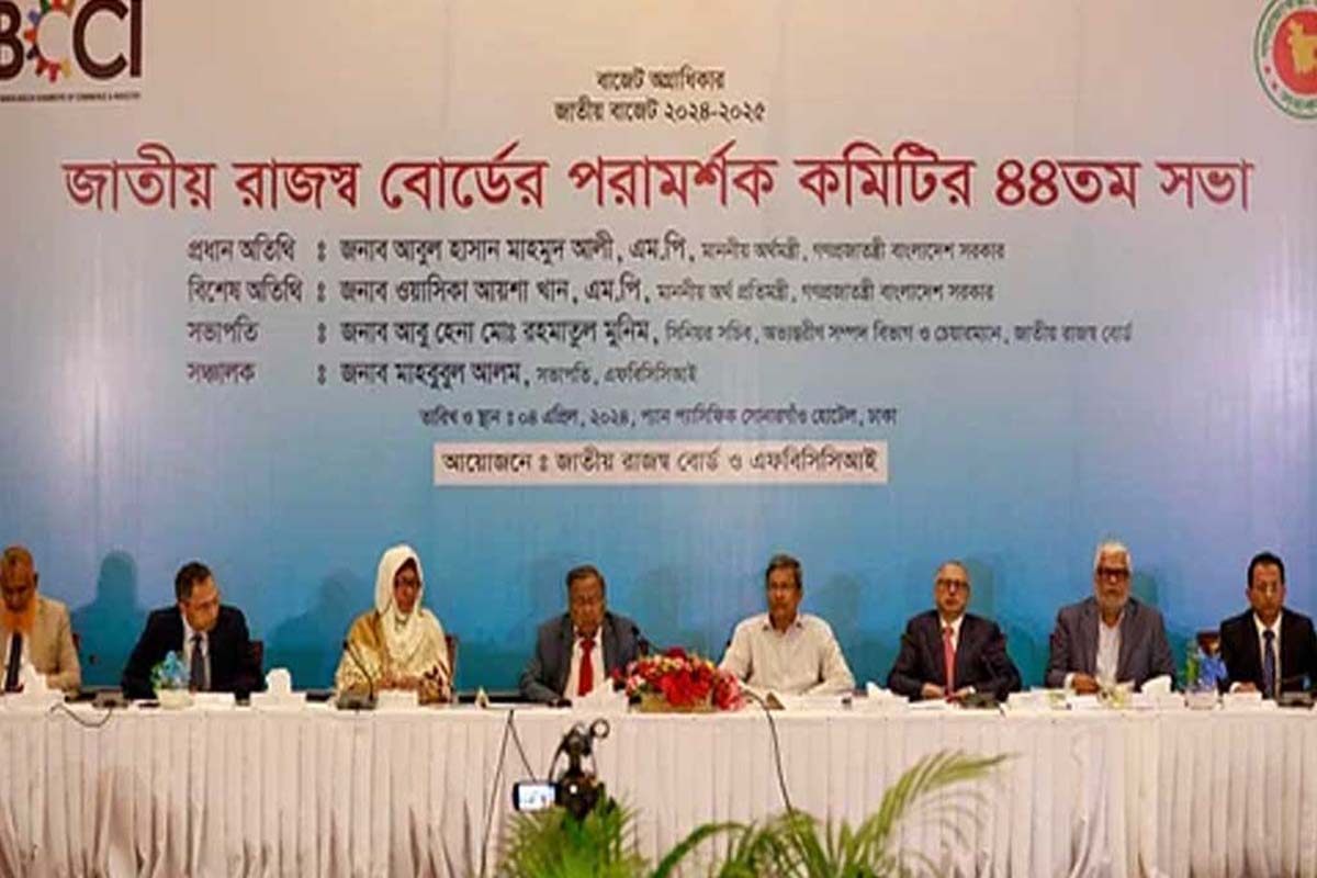 দেশে জ্বালানি ও ডলার সংকটে ব্যবসায়ীরা চাচ্ছে এক্সিট