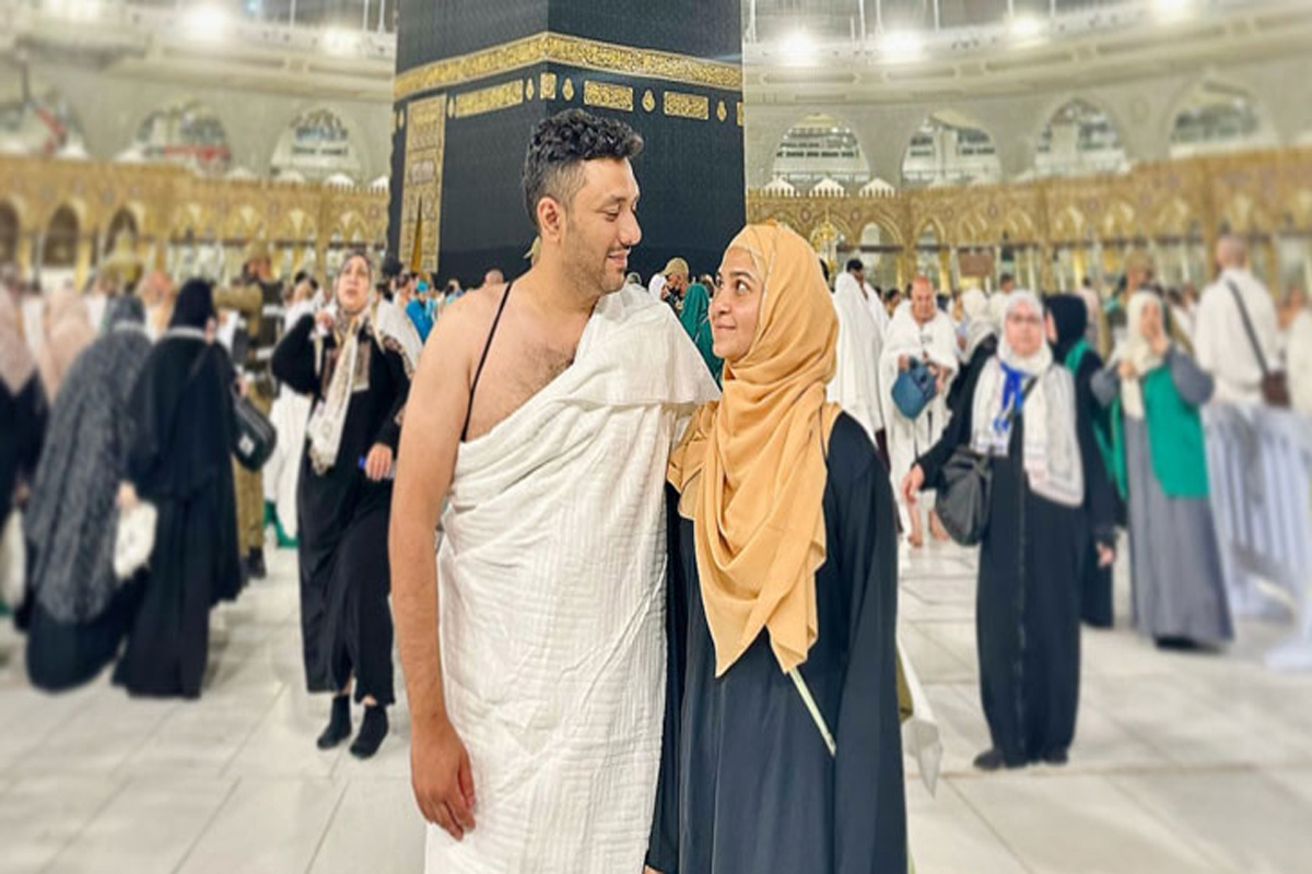 স্বামীর সঙ্গে স্পর্শিয়ার ইচ্ছে পূরণ