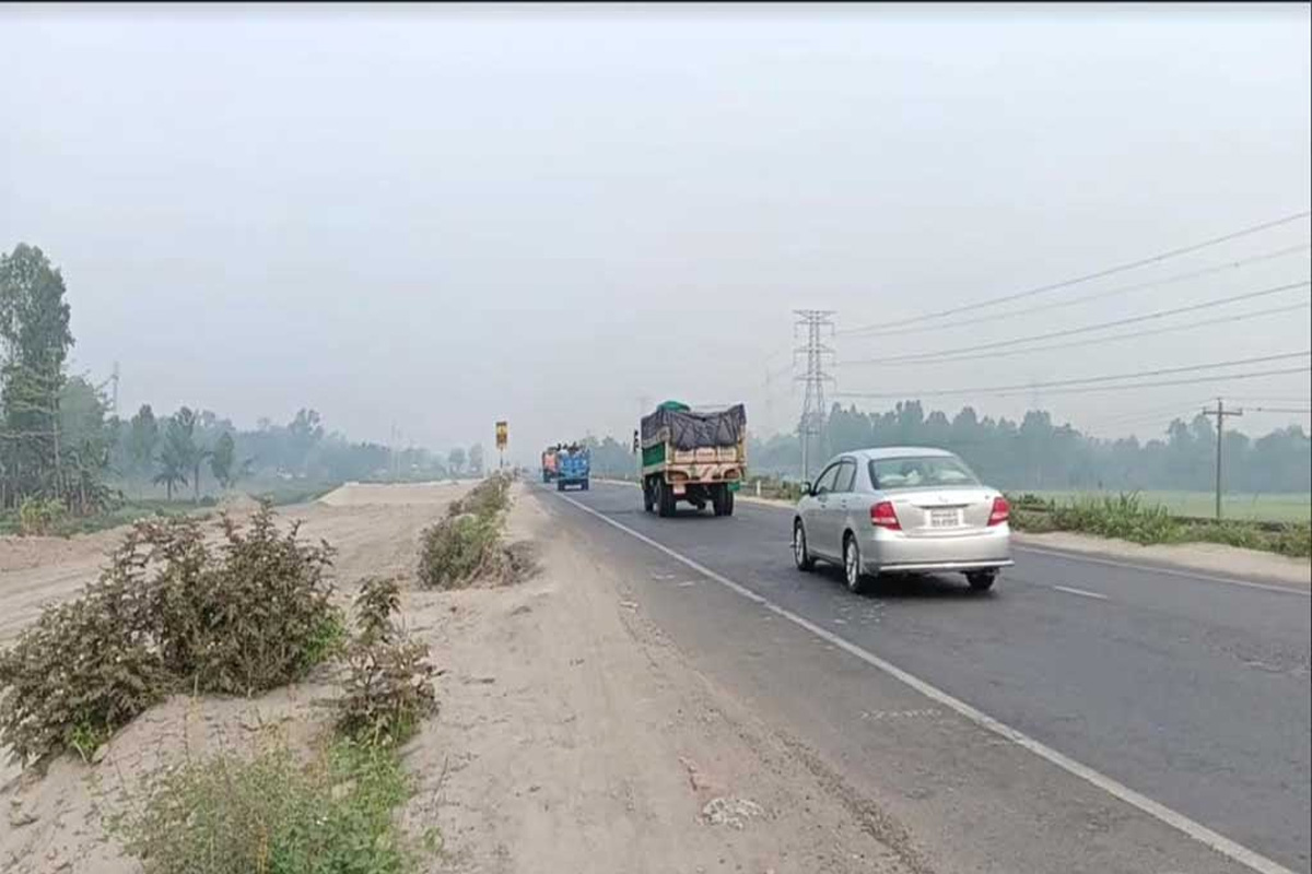 ঢাকা-টাঙ্গাইল মহাসড়কে যান চলাচল স্বাভাবিক