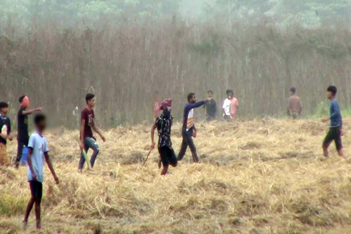 গোপালগঞ্জে দুগ্রুপের মধ্যে সংঘর্ষ, আহত ৪০