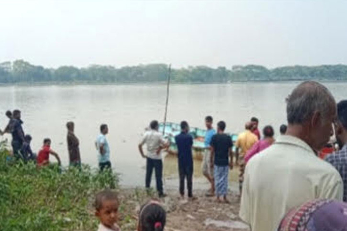 সুগন্ধা নদীতে নিখোঁজ স্কুলছাত্রের সন্ধানে মেলেনি