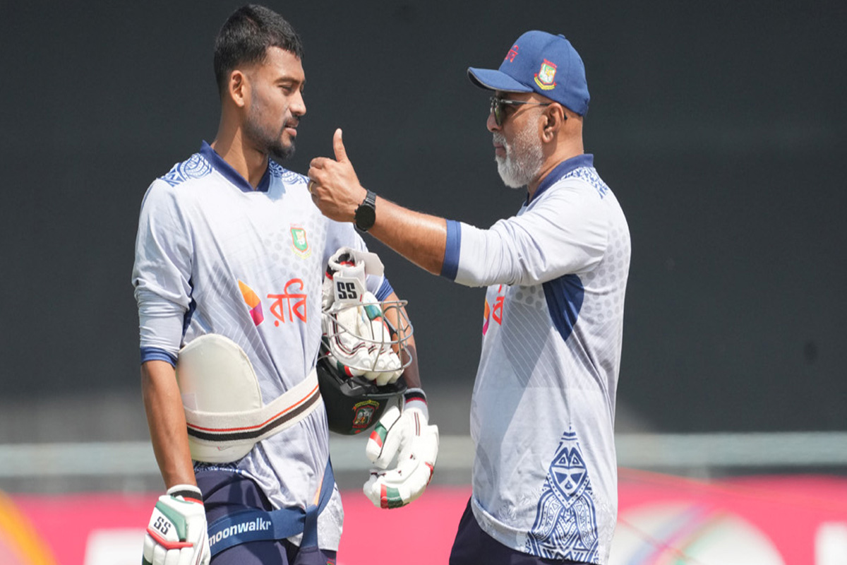হাথুরুসিংহের ঢাকায় ফেরা নিয়ে যা জানালো বিসিবি