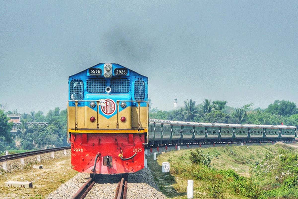 ট্রেনের ভাড়ার ছাড় প্রত্যাহার, ৪ মে থেকে বাড়ছে ভাড়া