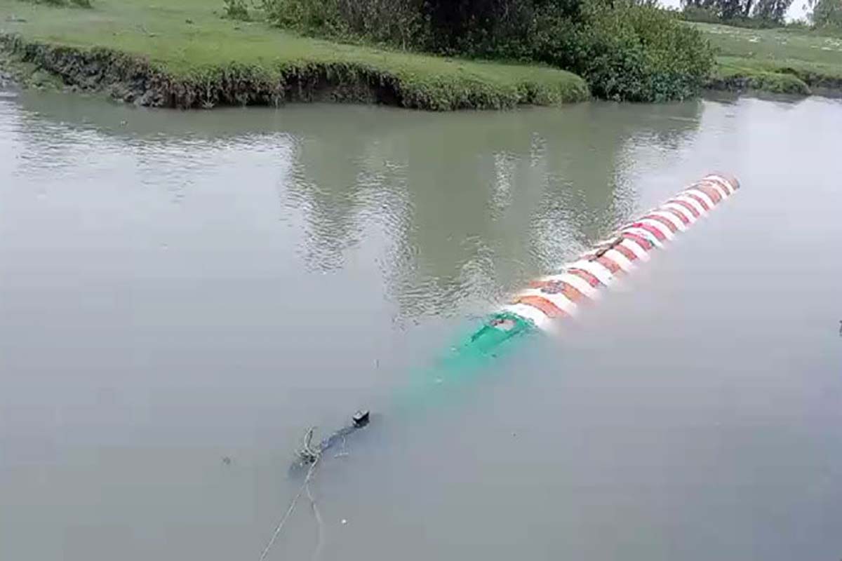 বঙ্গোপসাগর থেকে ভেসে এসেছে টর্পেডো সদৃশ বস্তু