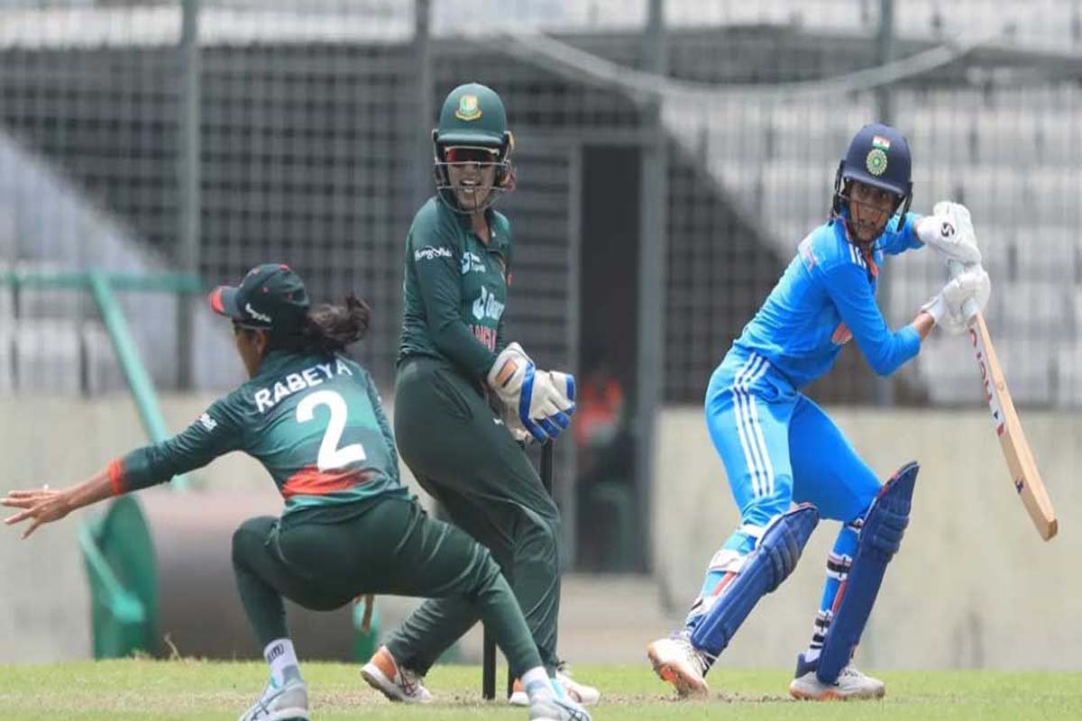 টস জিতে ব্যাটিংয়ে ভারত