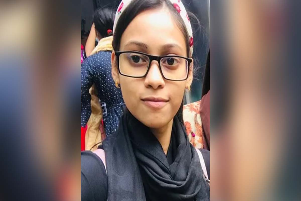 কালুরঘাট ফেরিঘাটে টেম্পু চাপায় কলেজ শিক্ষার্থী নিহত