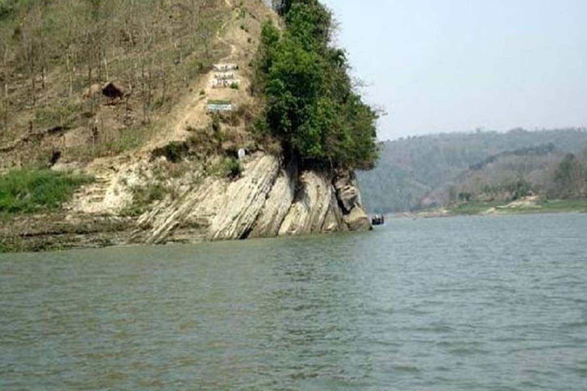 কাপ্তাই হ্রদে মাছ শিকারে নিষেধাজ্ঞা শুরু