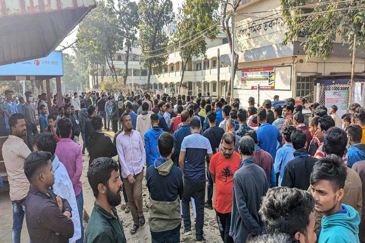 বিসিএসের প্রিলিতে এবার বসছেন ৩ লাখ ৩৮ হাজার পরীক্ষার্থী