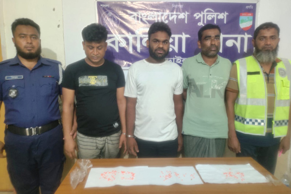 নড়াইলে ১৯৫ পিস ইয়াবাসহ ৩জন মাদক ব্যাবসায়ী গ্রেফতার
