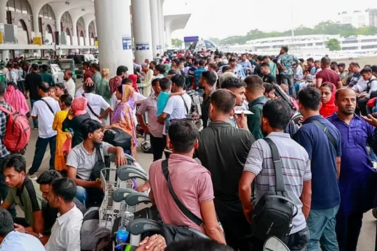 বন্ধ হচ্ছে মালয়েশিয়ার শ্রমবাজার, টিকিট ছাড়াই বিমানবন্দরে হাজারো মানুষ