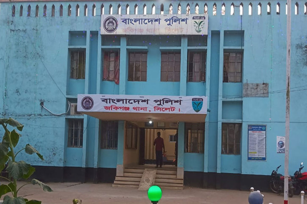ডোবায় মাছ ধরতে গিয়ে বজ্রপাতে কিশোরের মৃত্যু